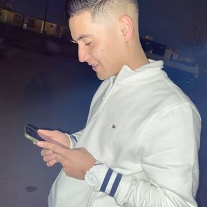 Meet your Posher, Carlos